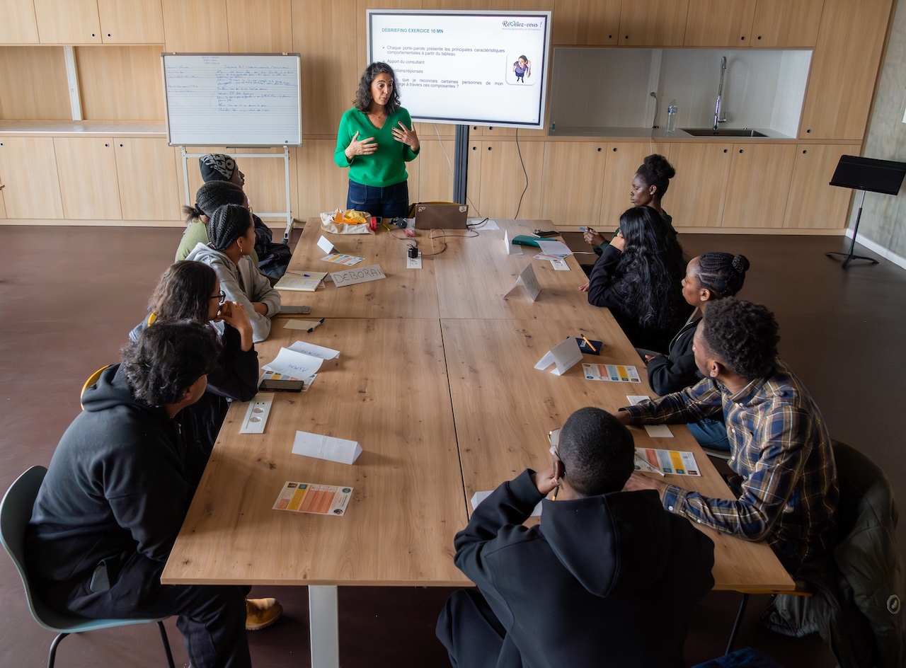 Jeunes en atelier à Garges-lès-Gonesse